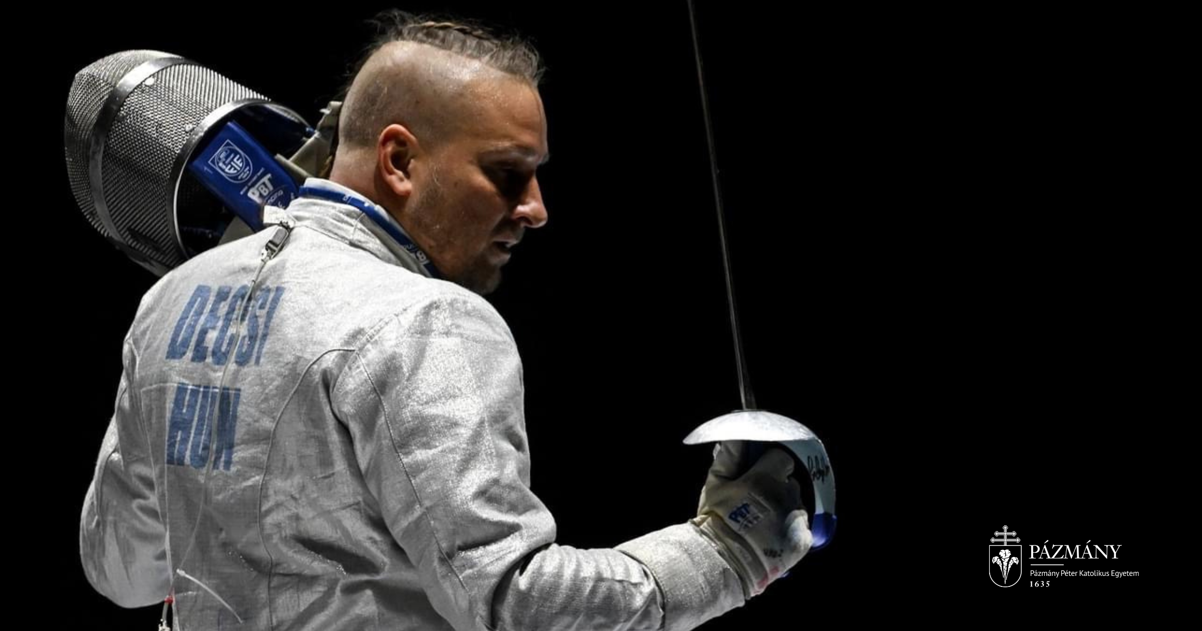 Büszkeségünk: Decsi Tamás olimpiai, világ- és Európa-bajnok kardvívó, a JÁK végzett sport szakjogásza